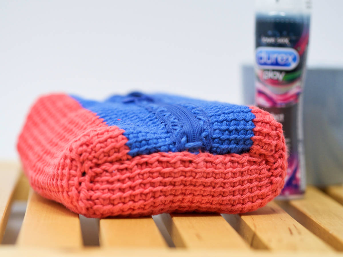 Kosmetiktasche häkeln mit Durex Gleitgel