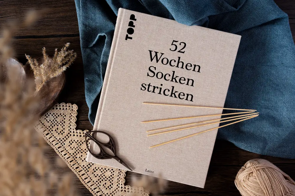 52 Wochen Socken stricken - Buch aus dem frechverlag - Übersetzung vom Laine Magazine